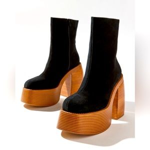 UO Anna Leather Platform Boot